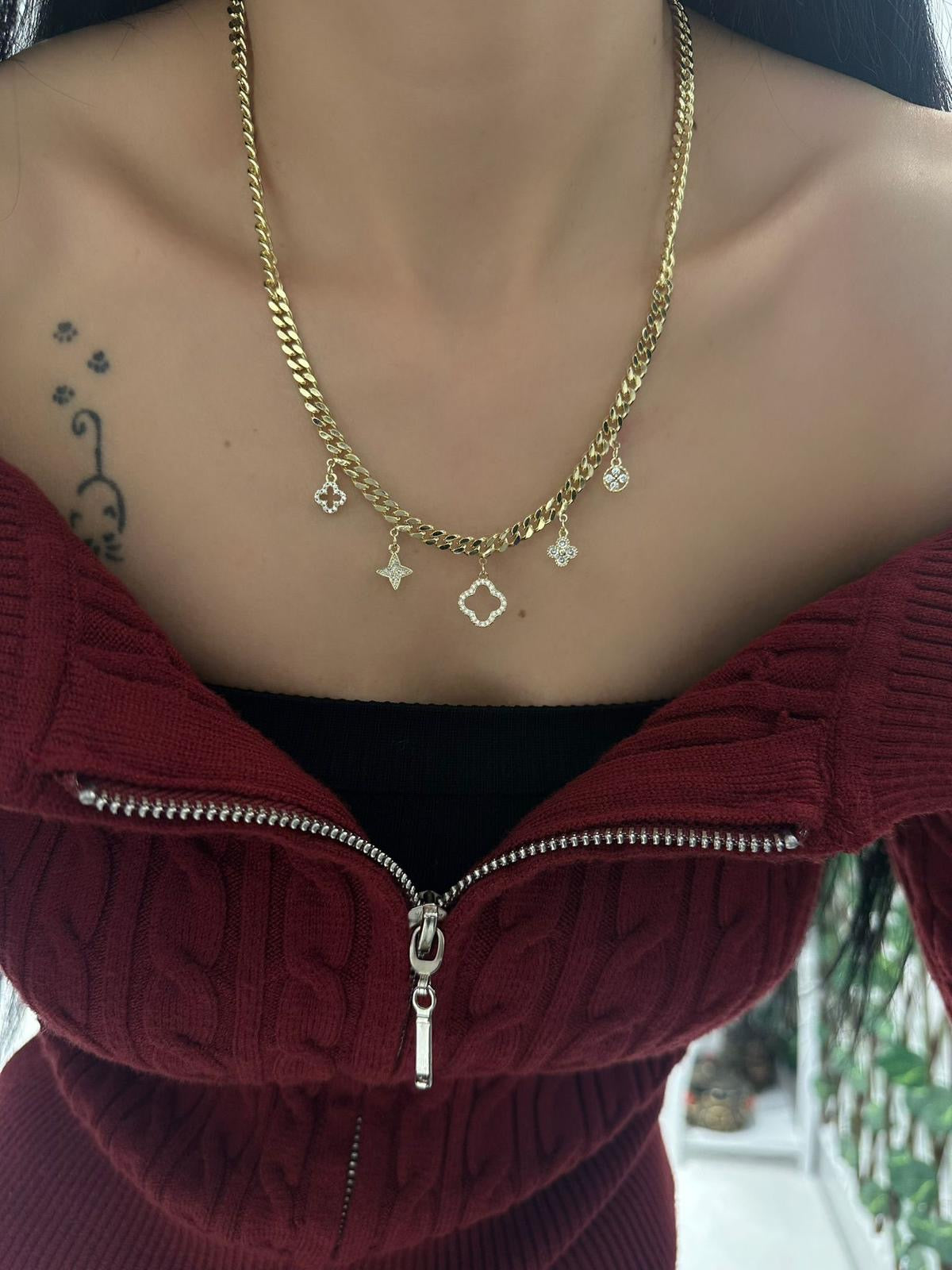 Charm Detaylı Gold Zincir Kolye