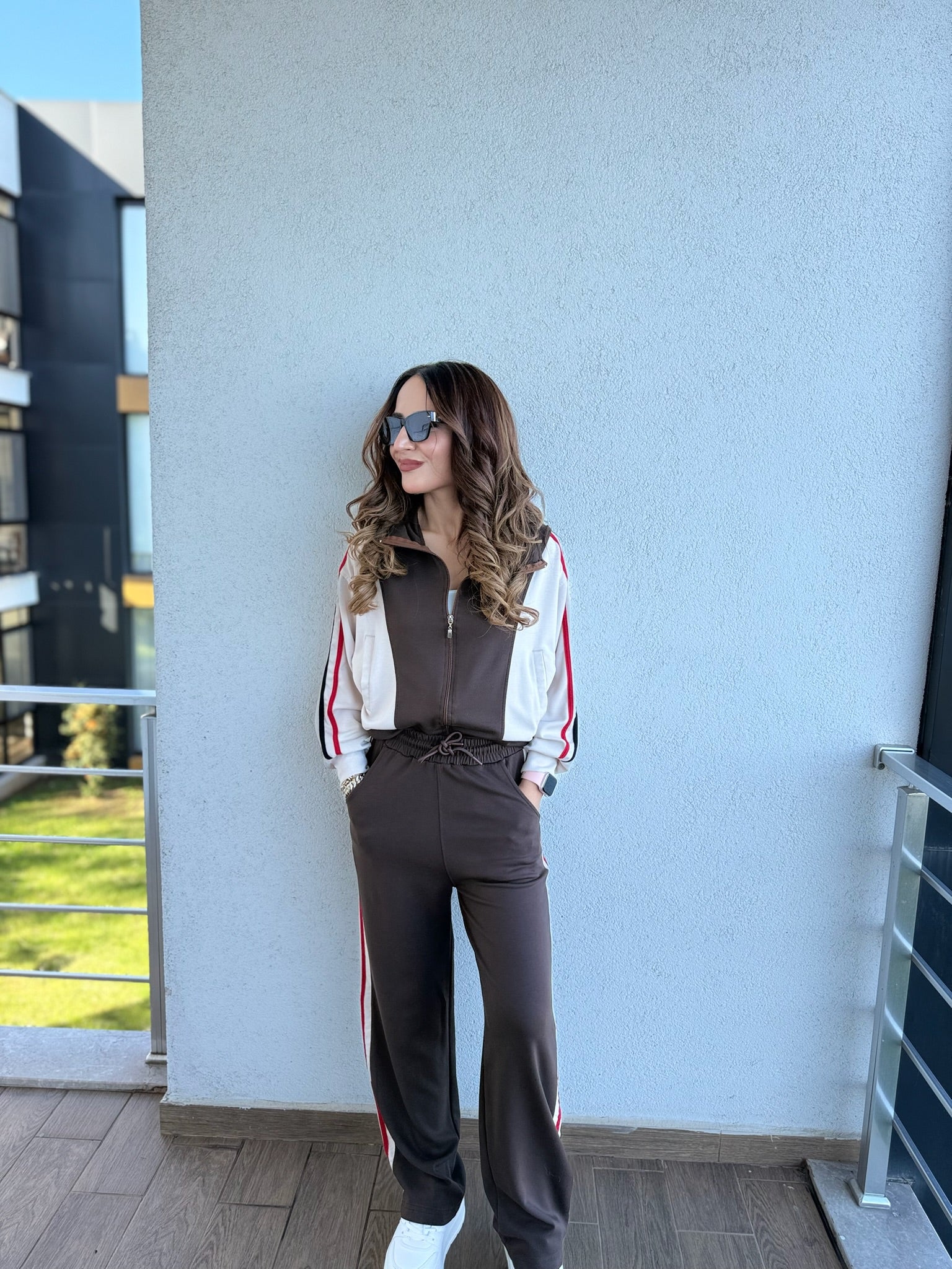 Fermuarlı Üst ve Şerit Detaylı Rahat Kesim Eşofman Takımı