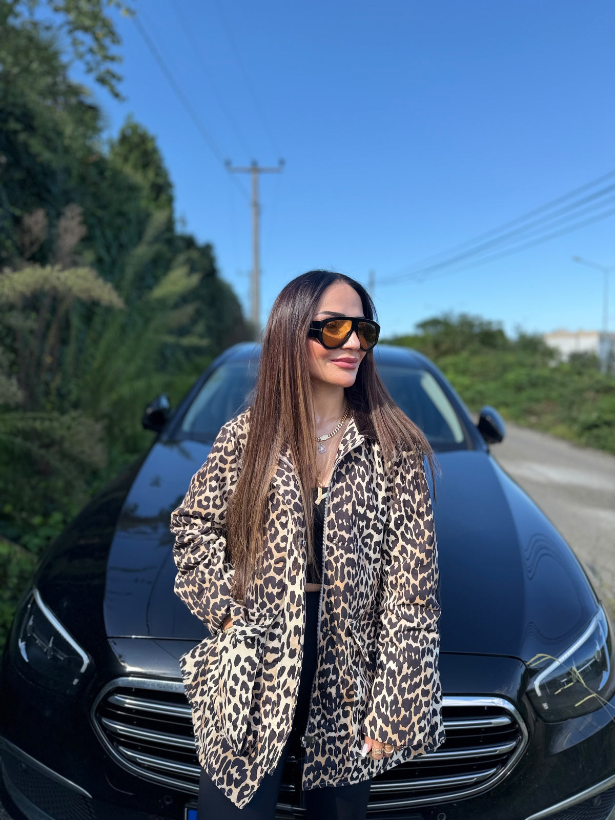 Leopar Desenli Kadife Yamalı Mont
