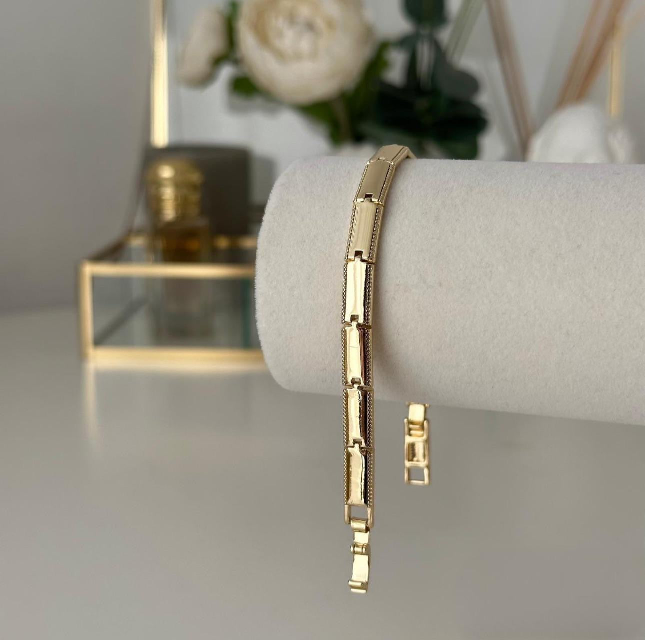 Minimal Oval Taş Detaylı Ayarlanabilir Gold Bileklik