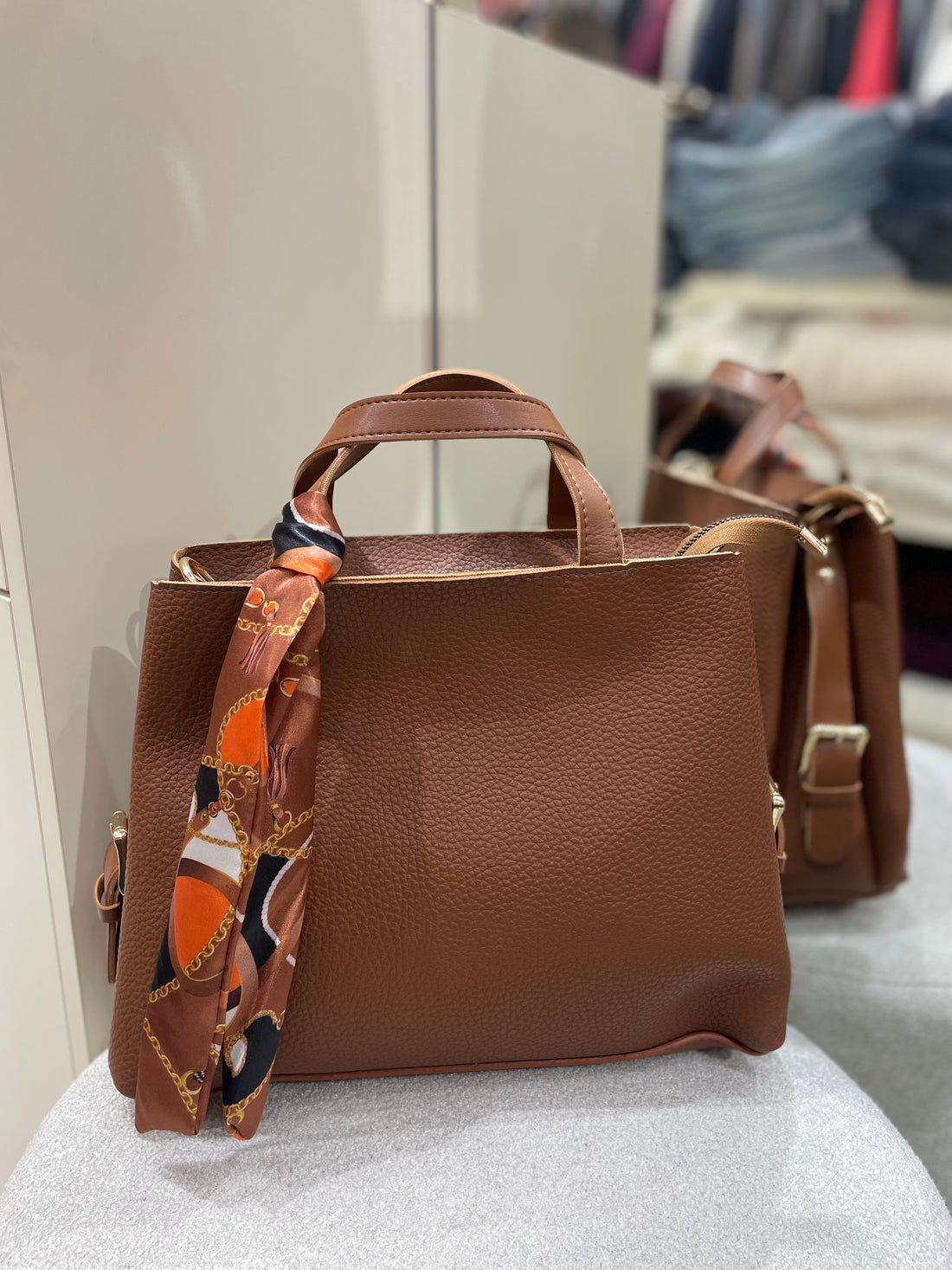 Fular Detaylı Kısa Kulplu El & Omuz Çantası