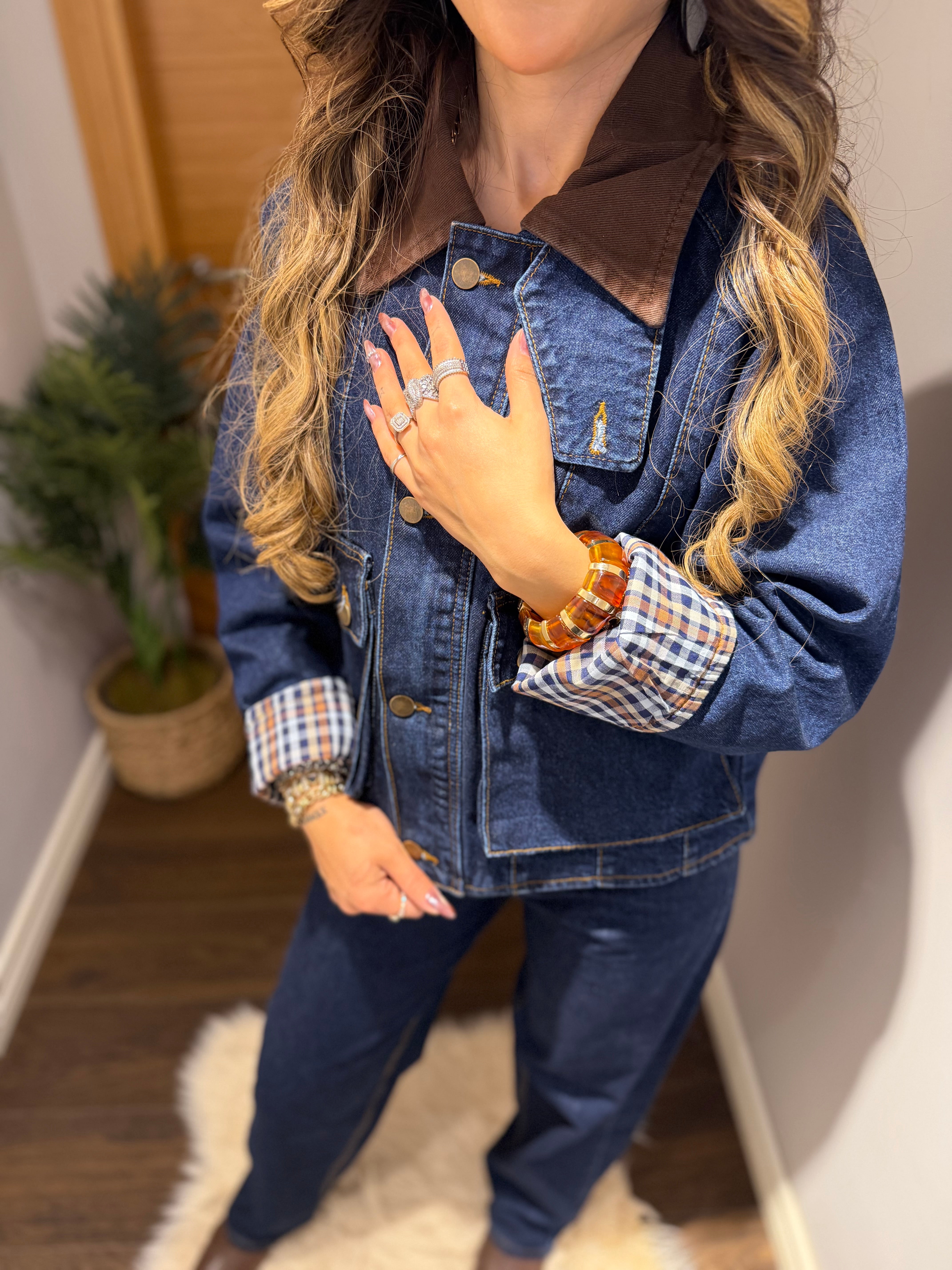 Kahve Yaka Detaylı Denim Takım