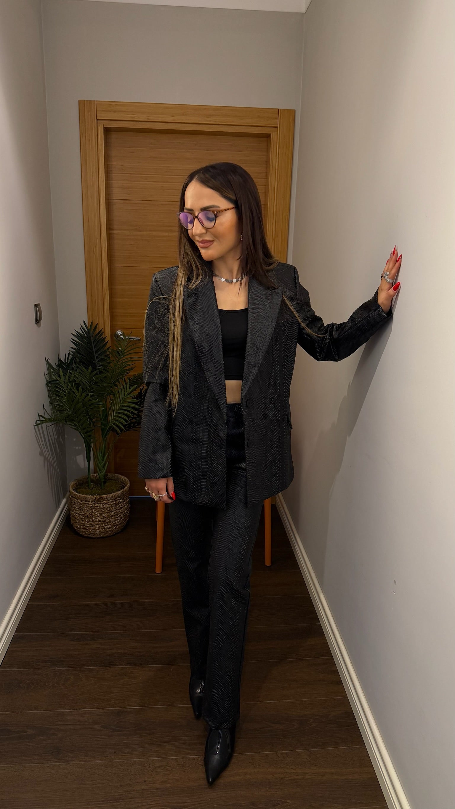 Dokulu Deri Görünümlü Ceket & Pantolon Takım