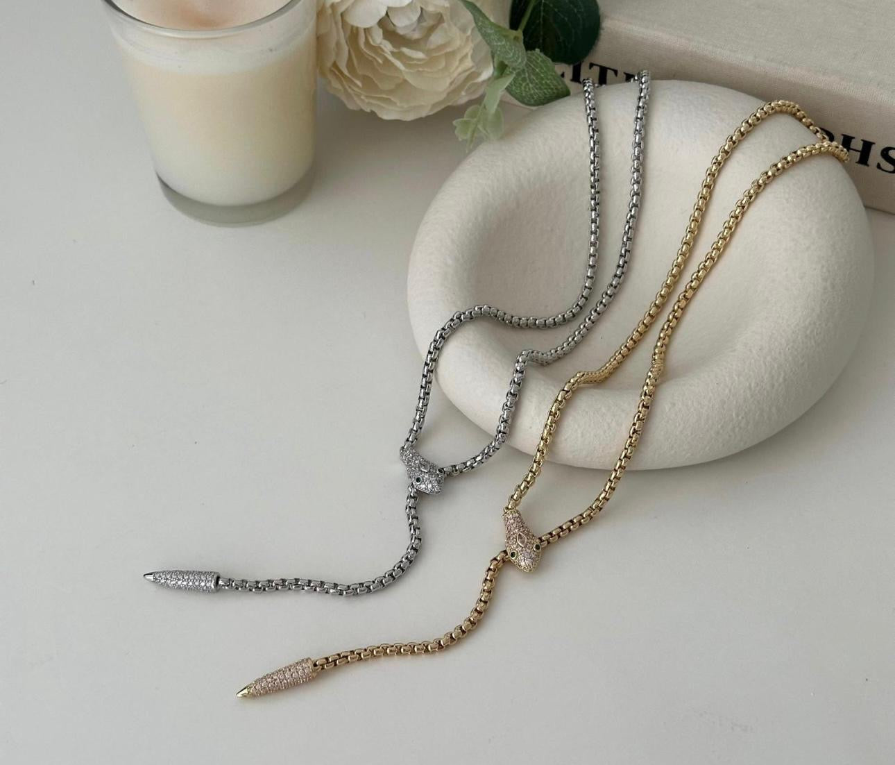 Zirkon Taşlı Panter Figürlü Gold Kolye