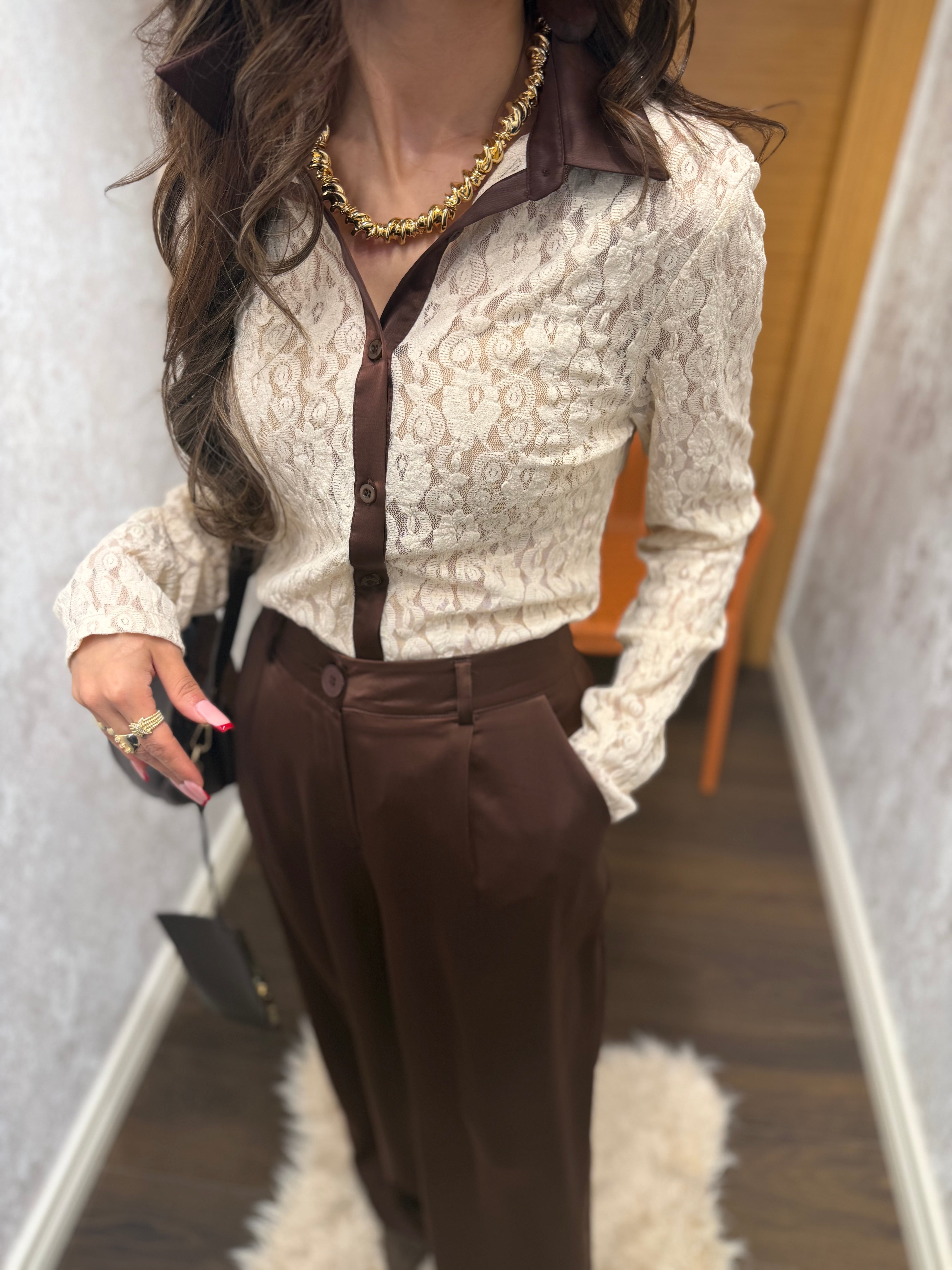 Dantel Dokulu Gömlek