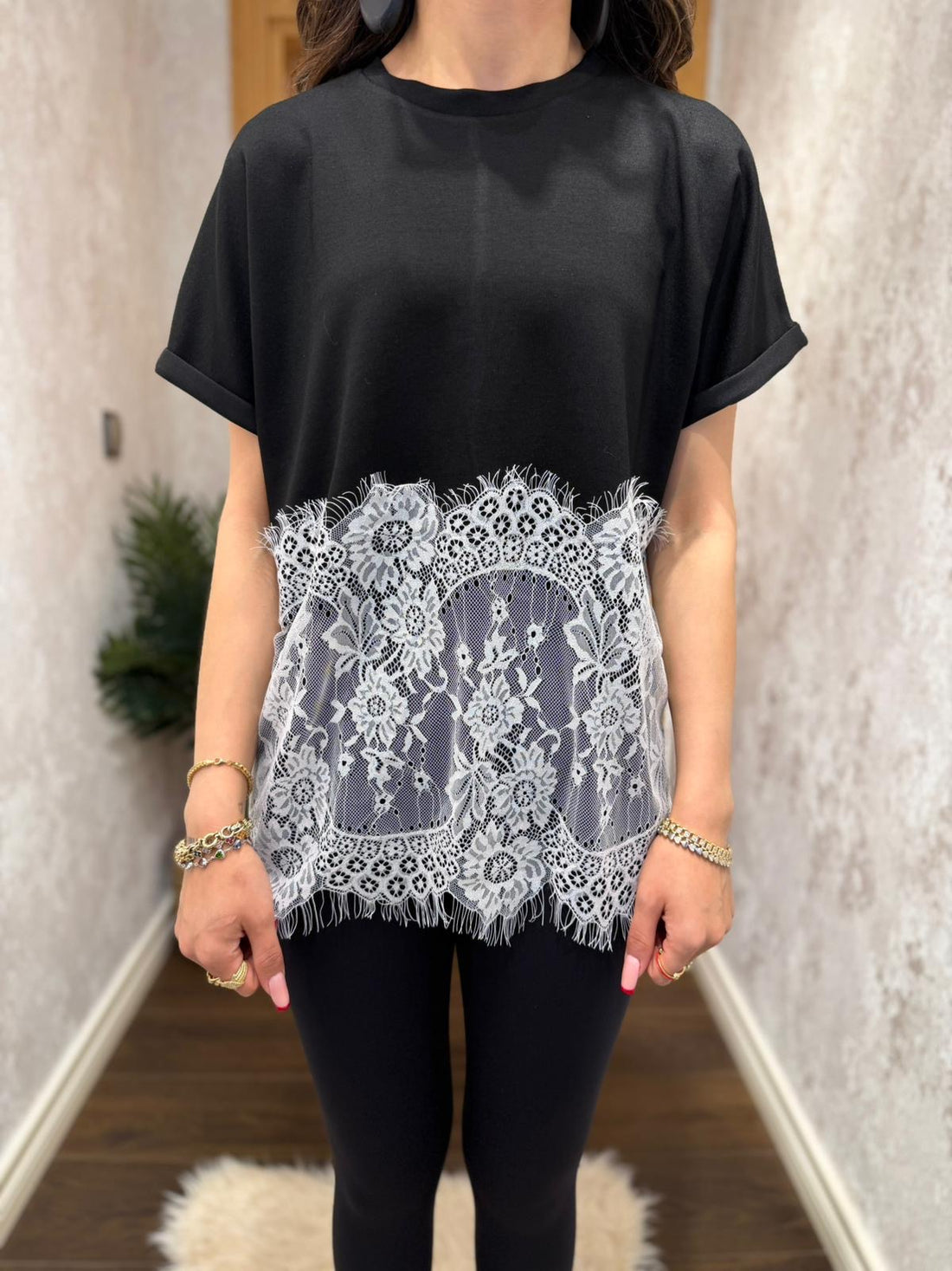 Siyah Dantel Detaylı Bluz