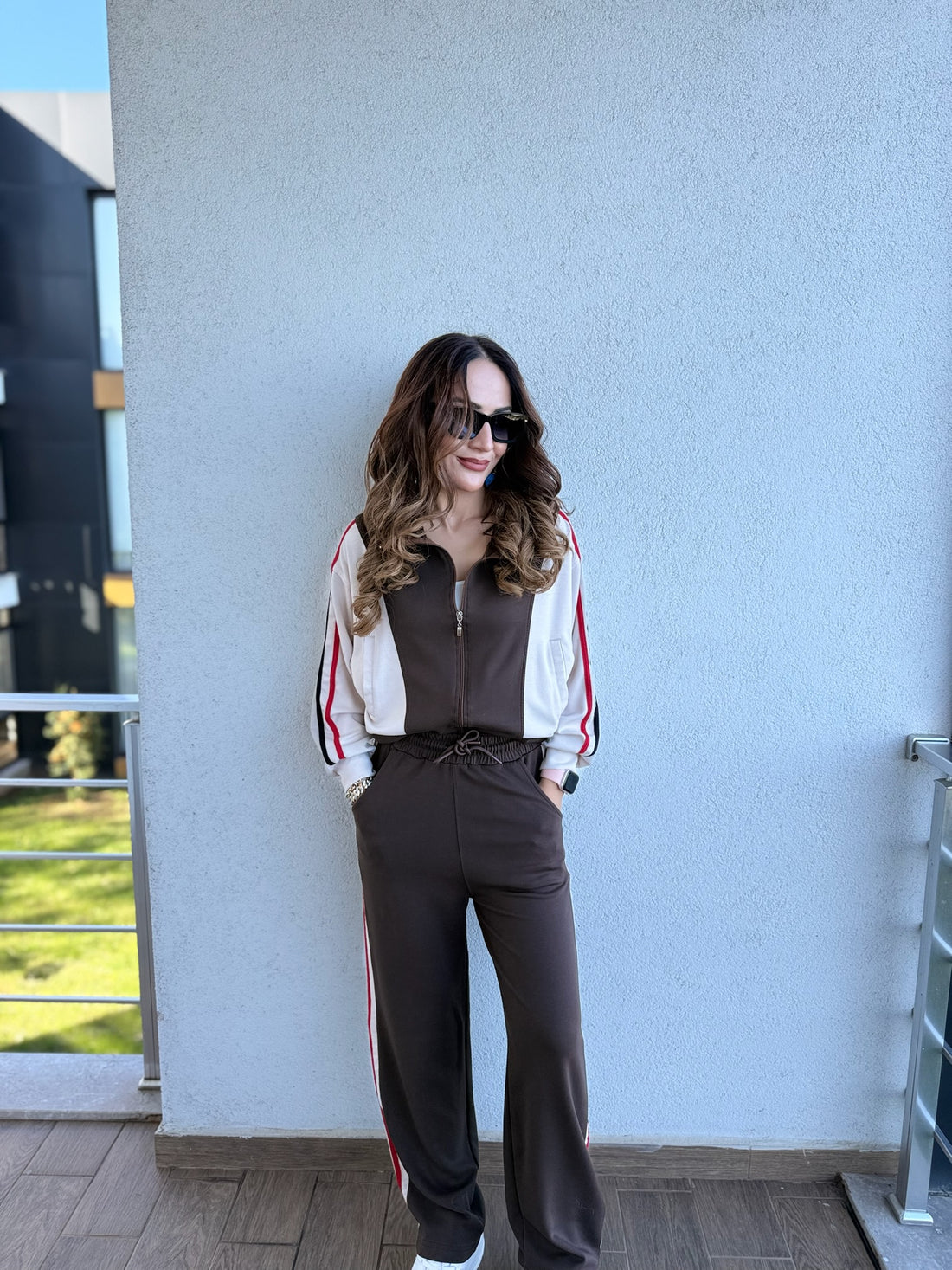 Fermuarlı Üst ve Şerit Detaylı Rahat Kesim Eşofman Takımı