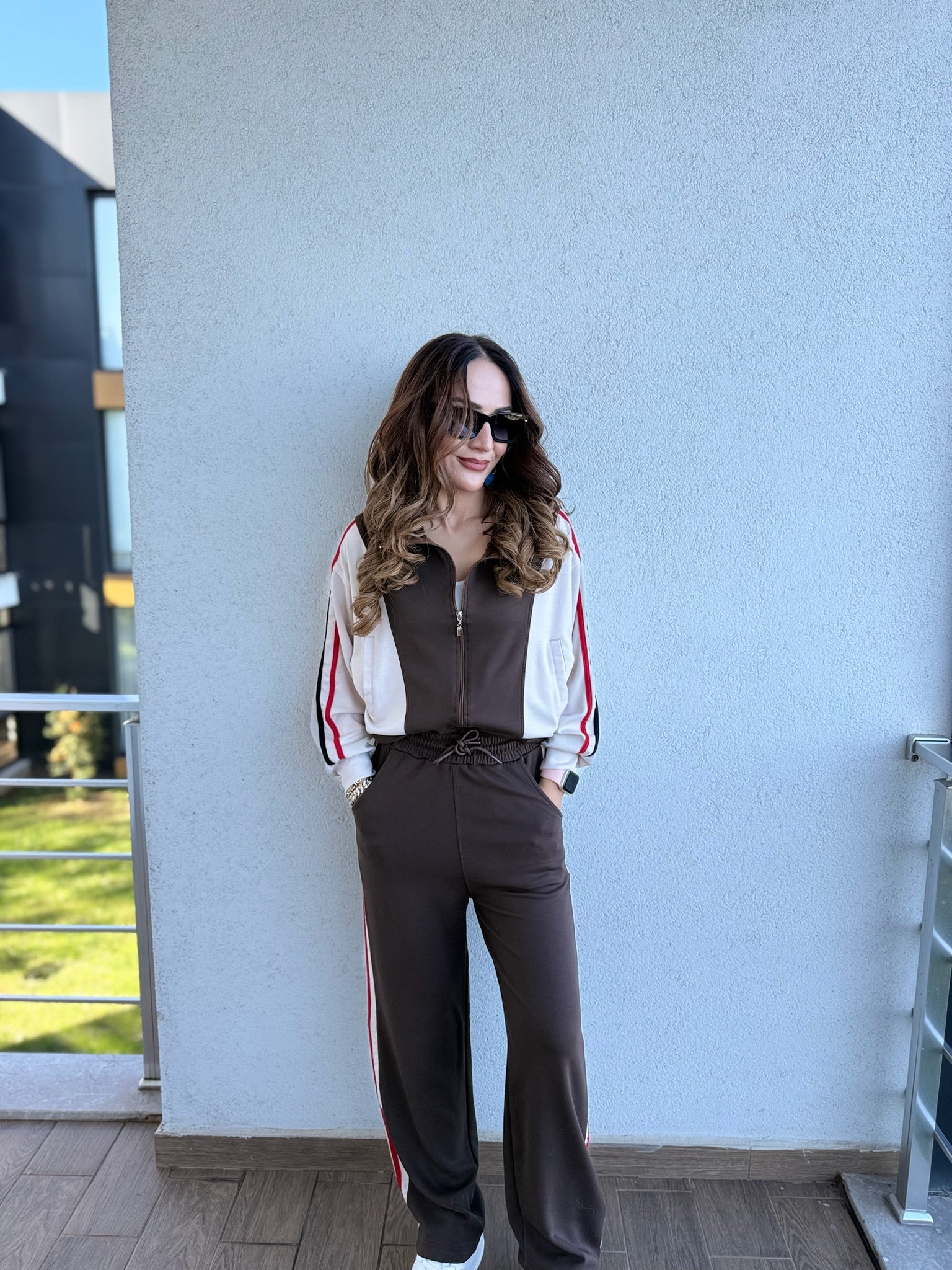 Fermuarlı Üst ve Şerit Detaylı Rahat Kesim Eşofman Takımı