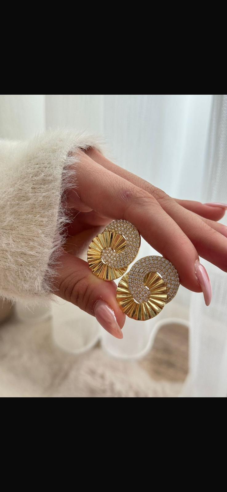 Işıltılı Spiral Gold Küpe