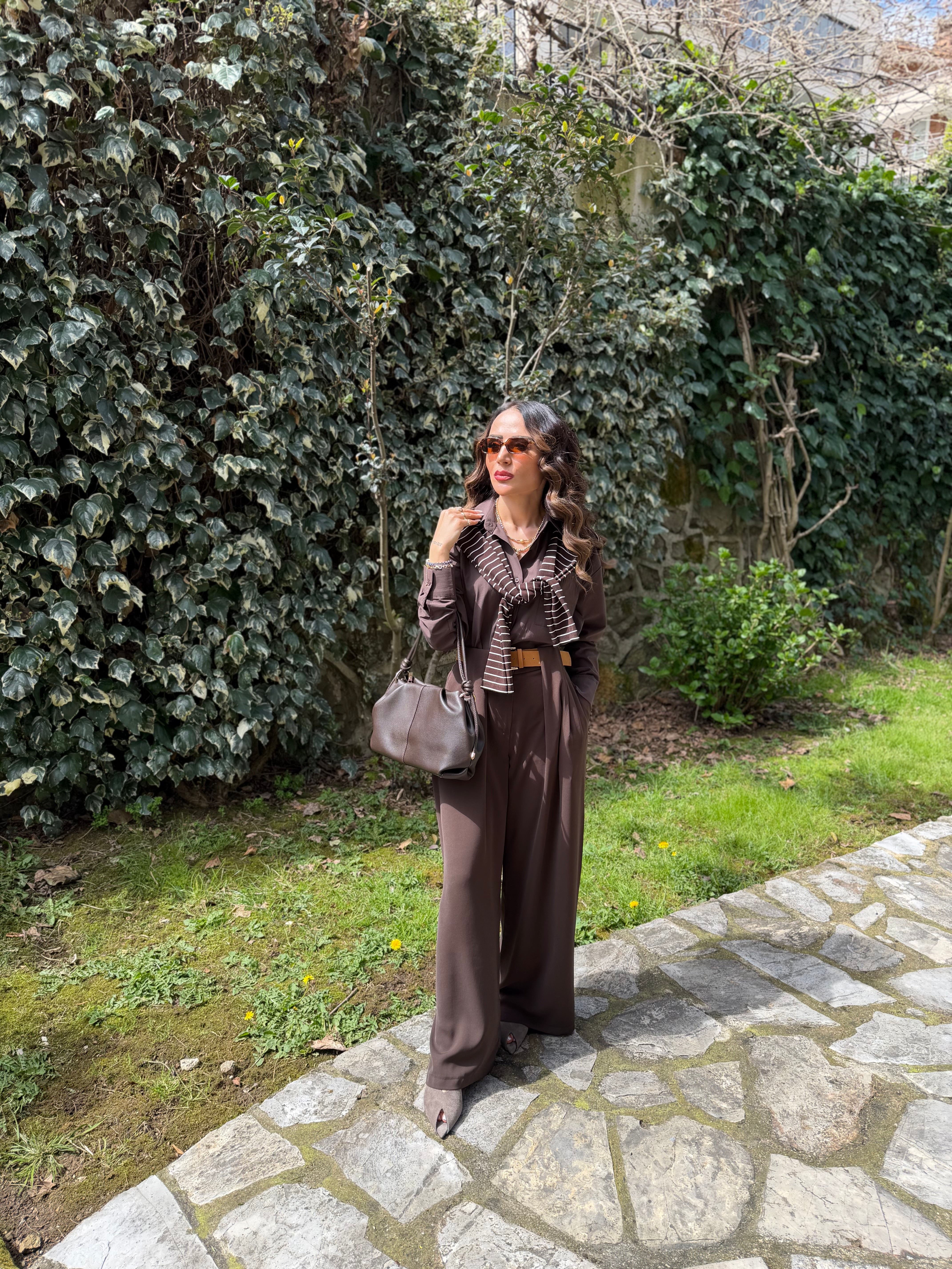 Fular Detaylı Şık Gömlek (Acı Kahve & Mavi)