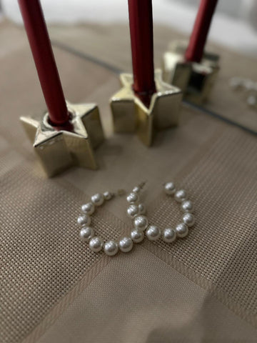 İnci Detaylı Yarım Halka Küpe