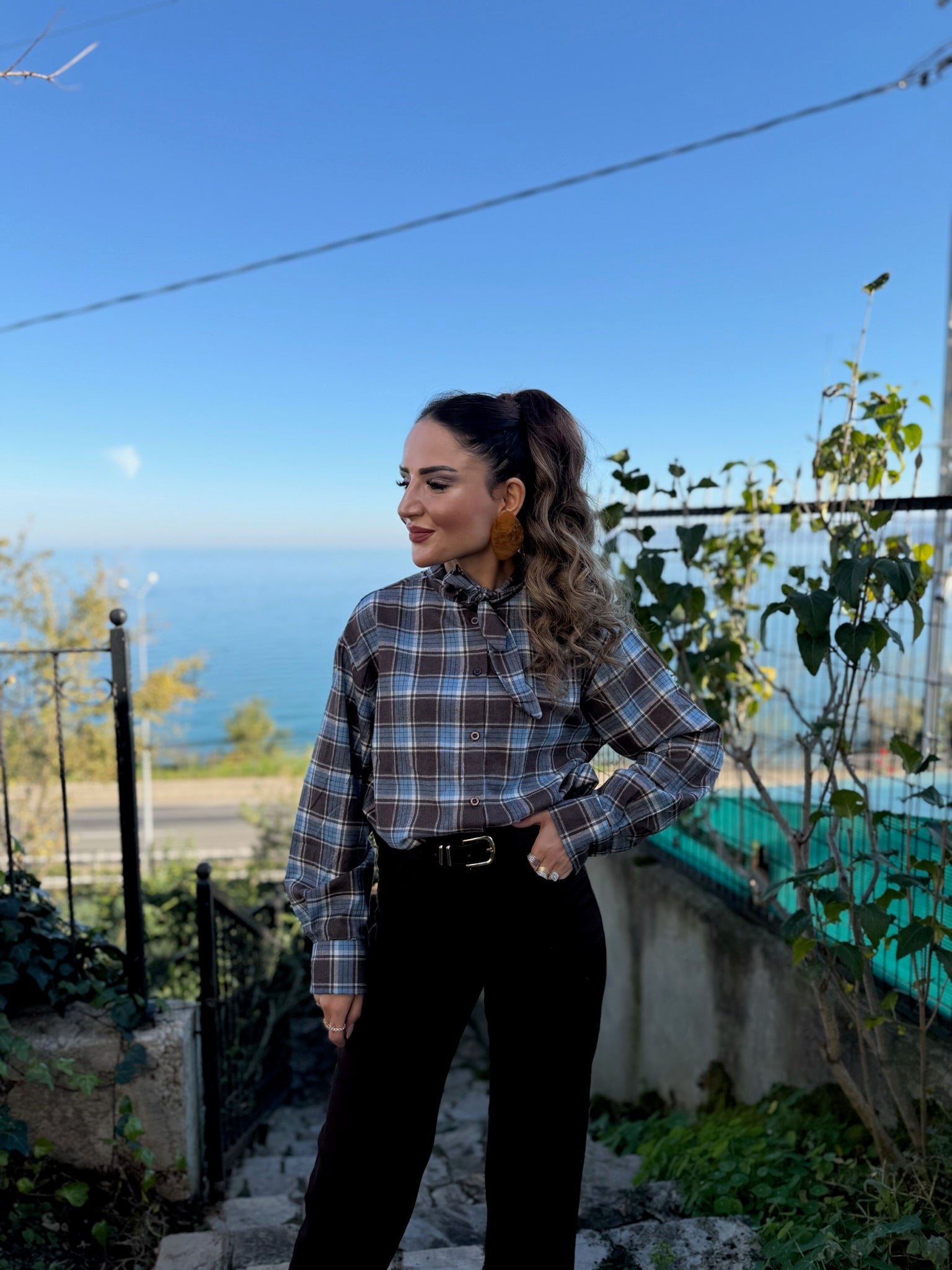 Kahverengi Ekose Desenli Rahat Kesim Gömlek