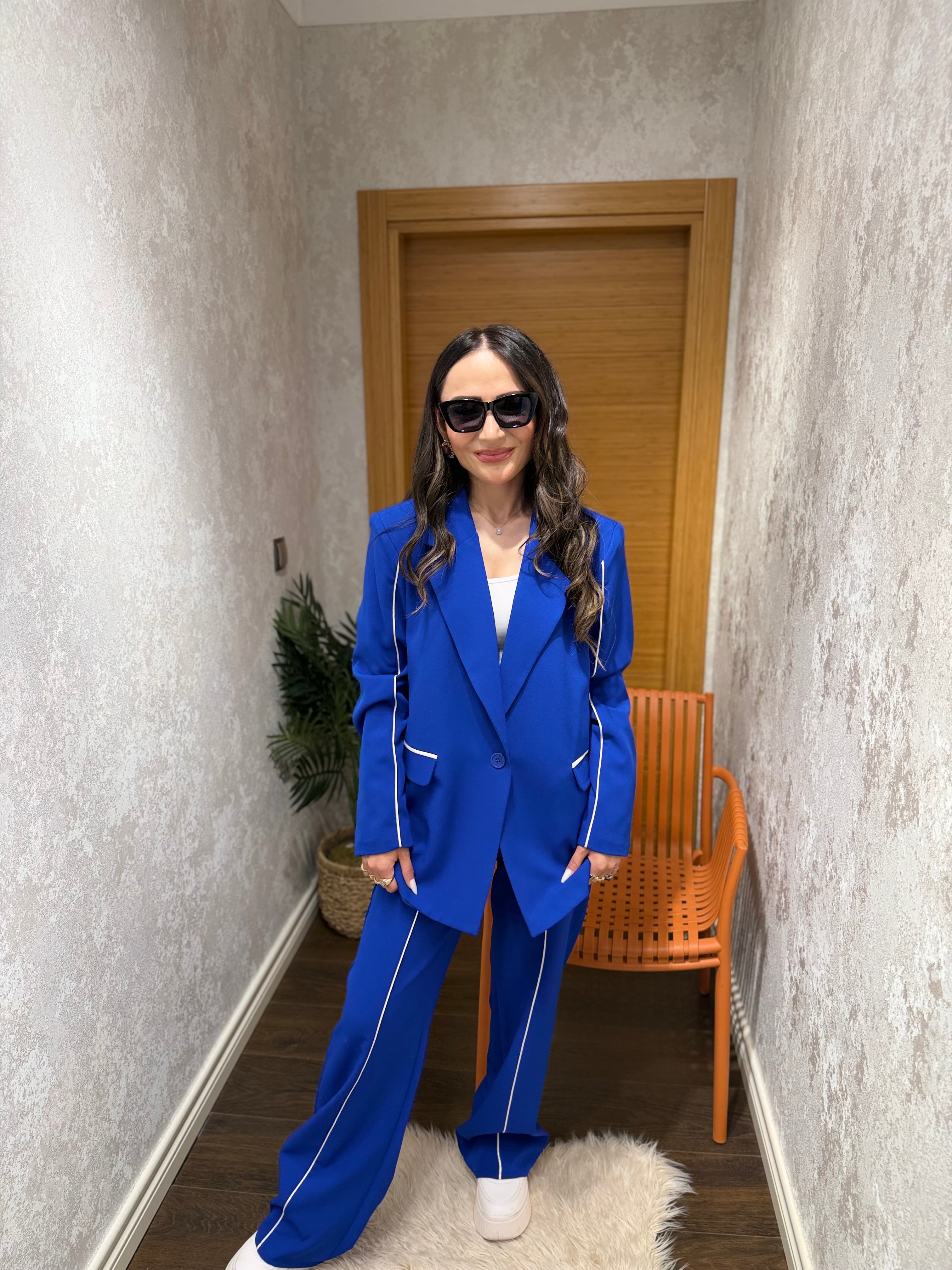 Saks Mavisi Şerit Detaylı Takım 💙