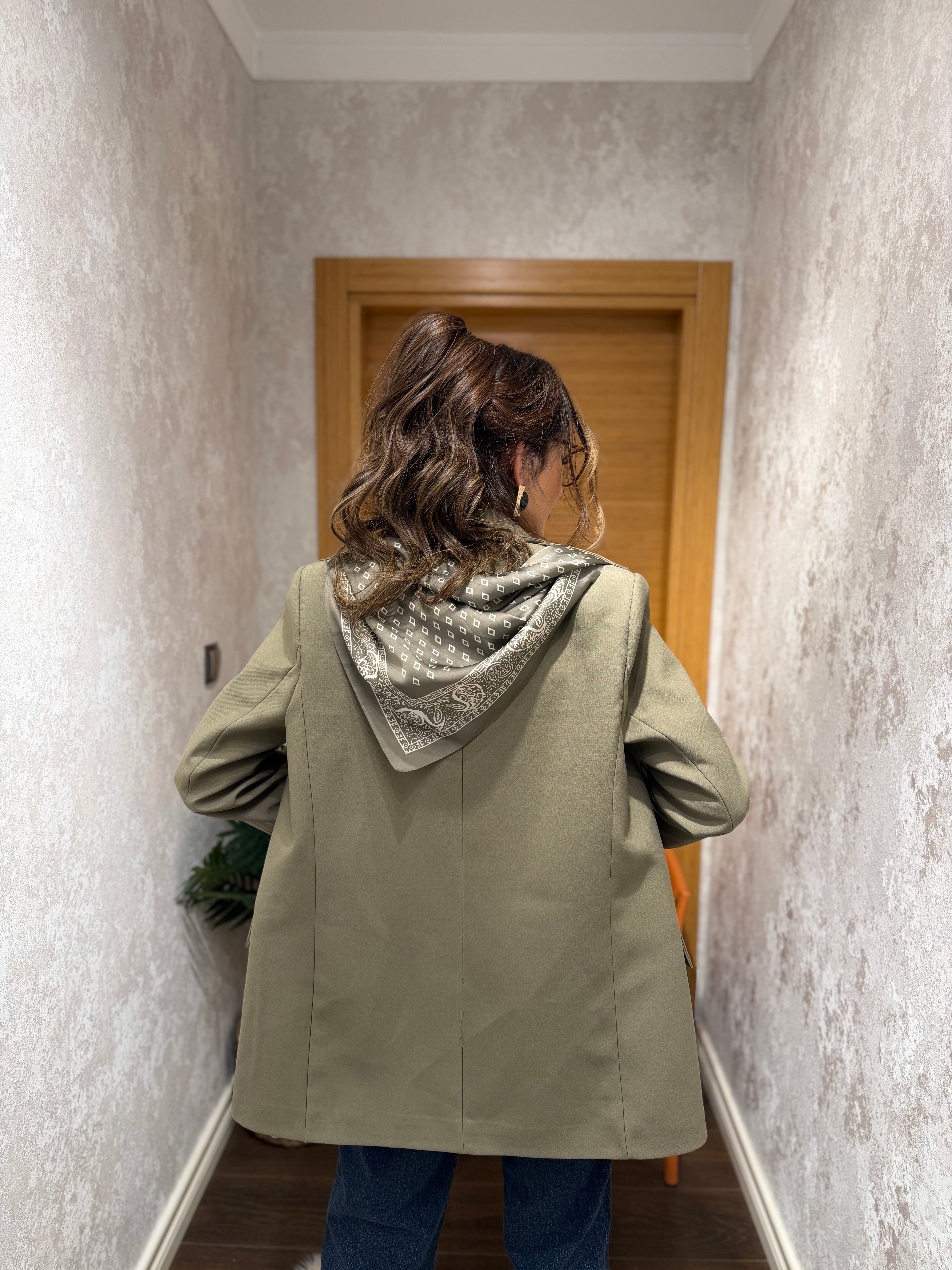 Şal Detaylı Haki Blazer Ceket