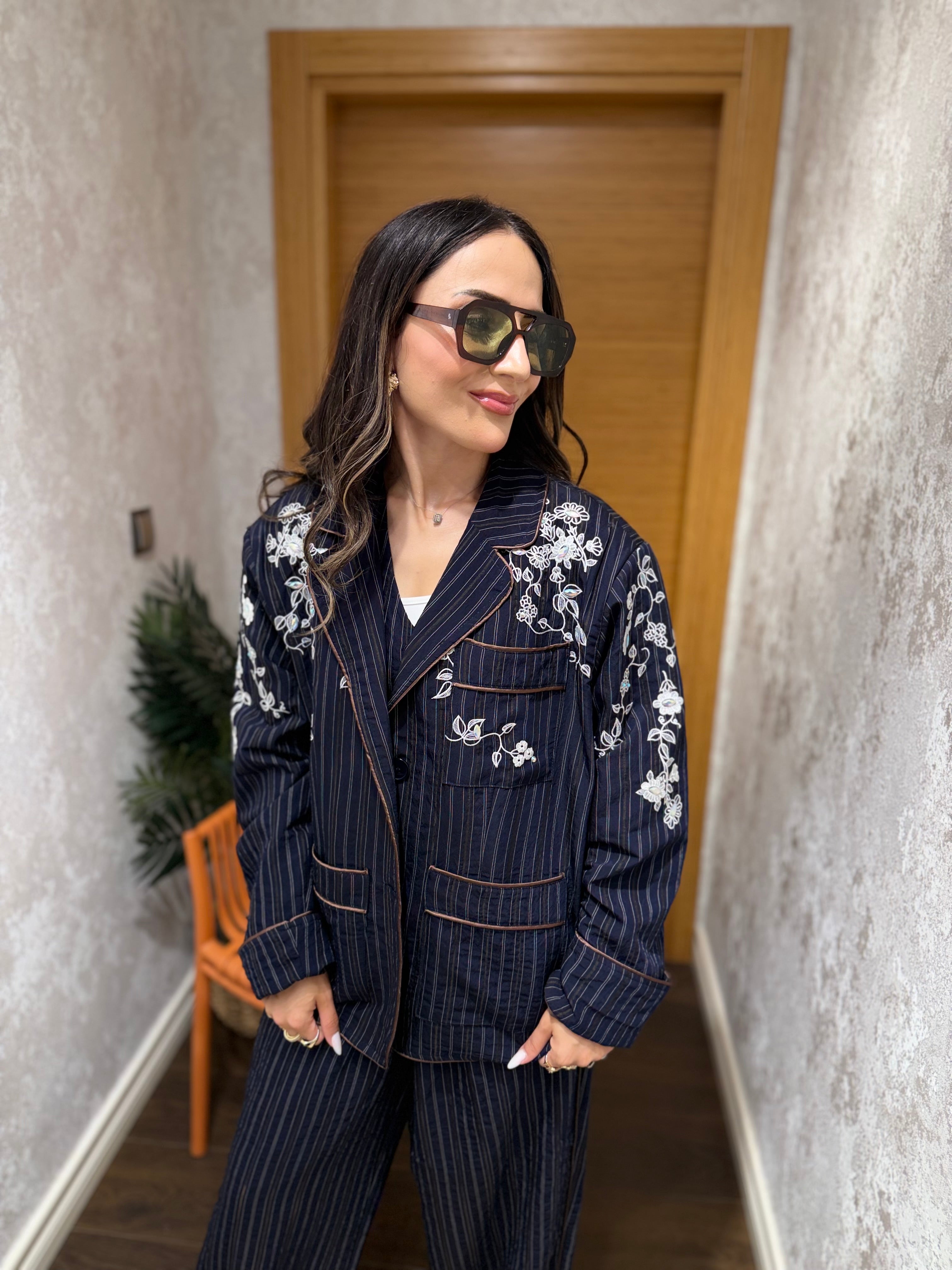 Nakış Detaylı Çizgili Takım ✨