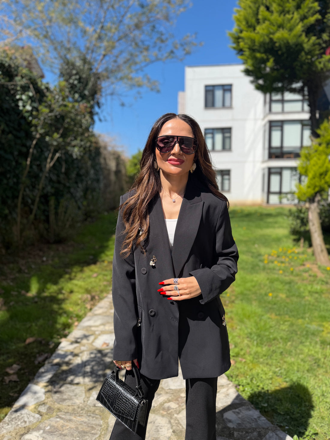 Aksesuar Detaylı Siyah Blazer Ceket