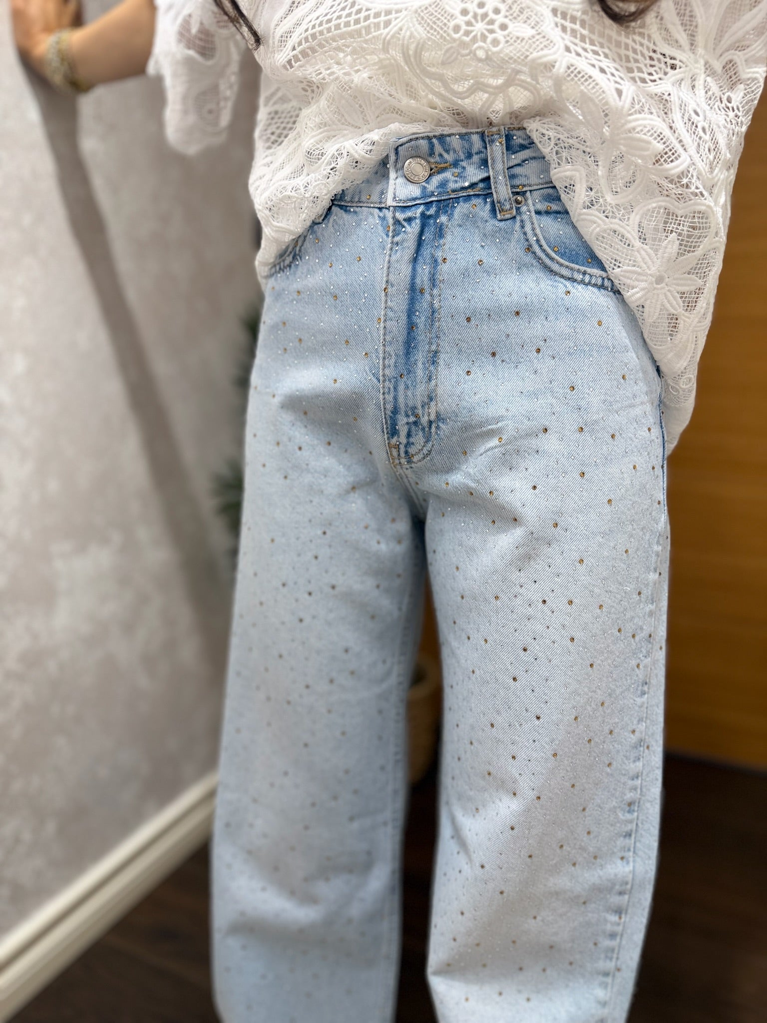 Taş Detaylı Düz Kesim Jean Pantolon