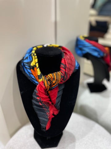 Desenli Şık Fular