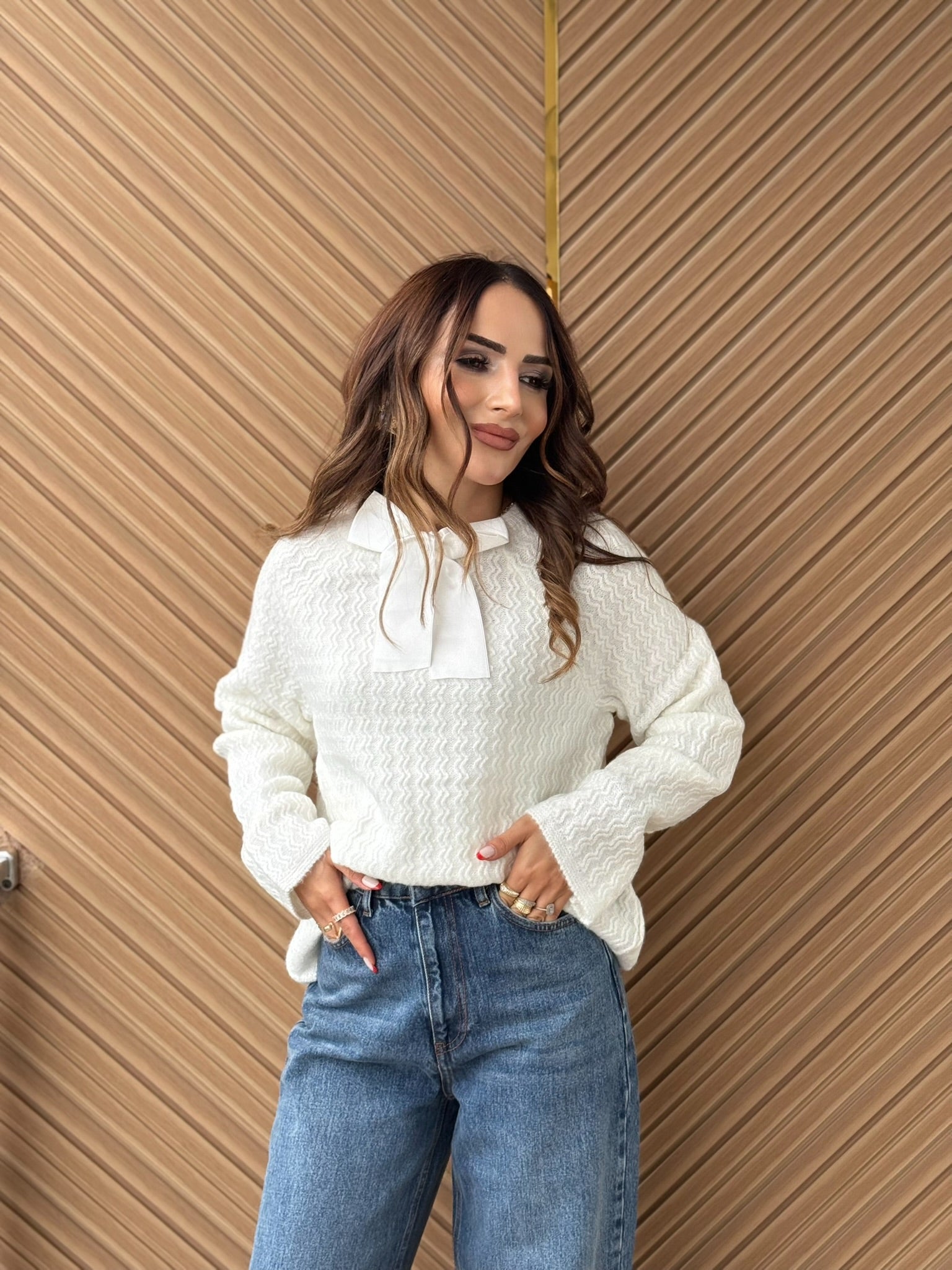 Fular Detaylı Triko Kazak