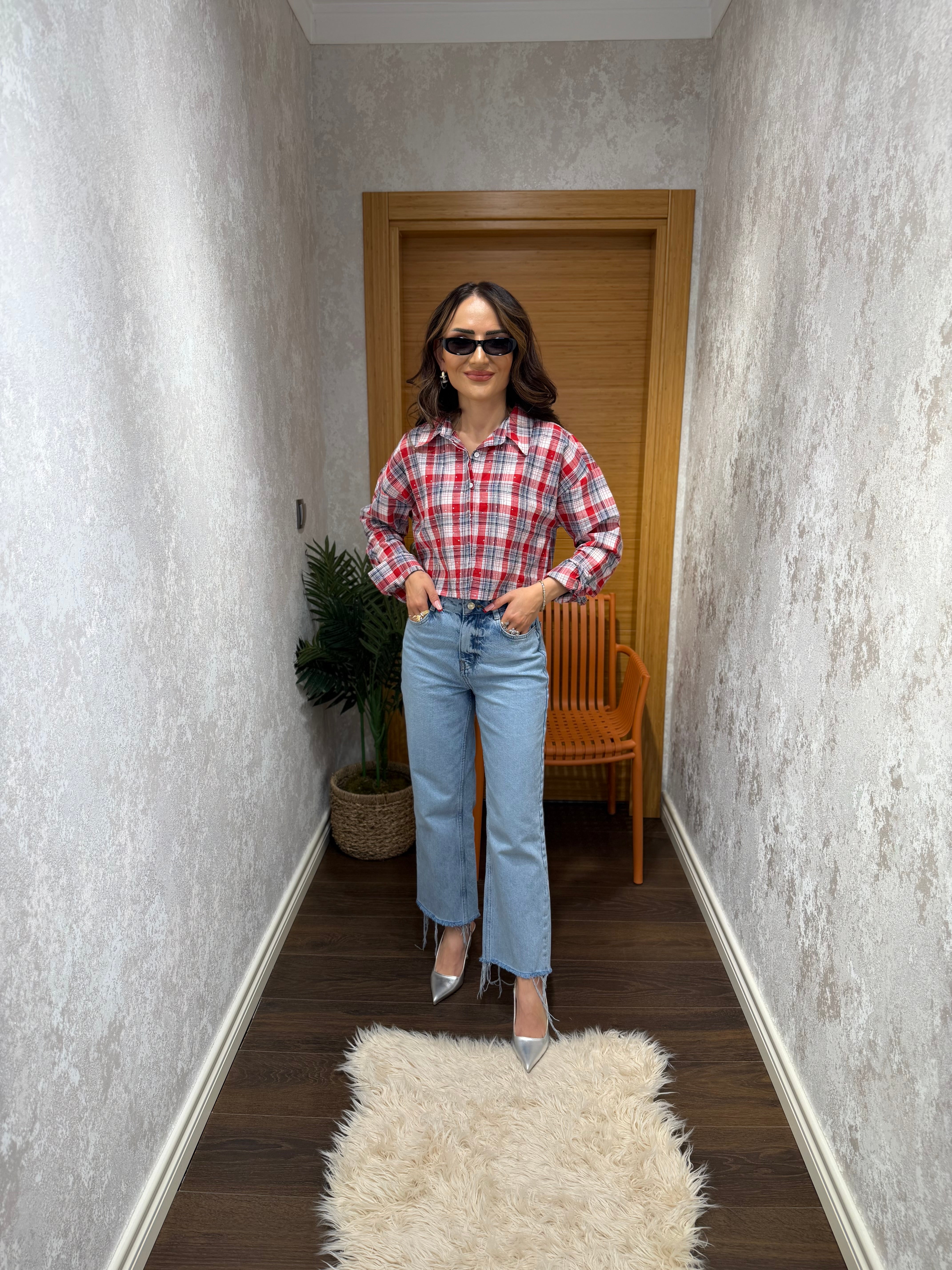 Taş Detaylı Ekose Gömlek