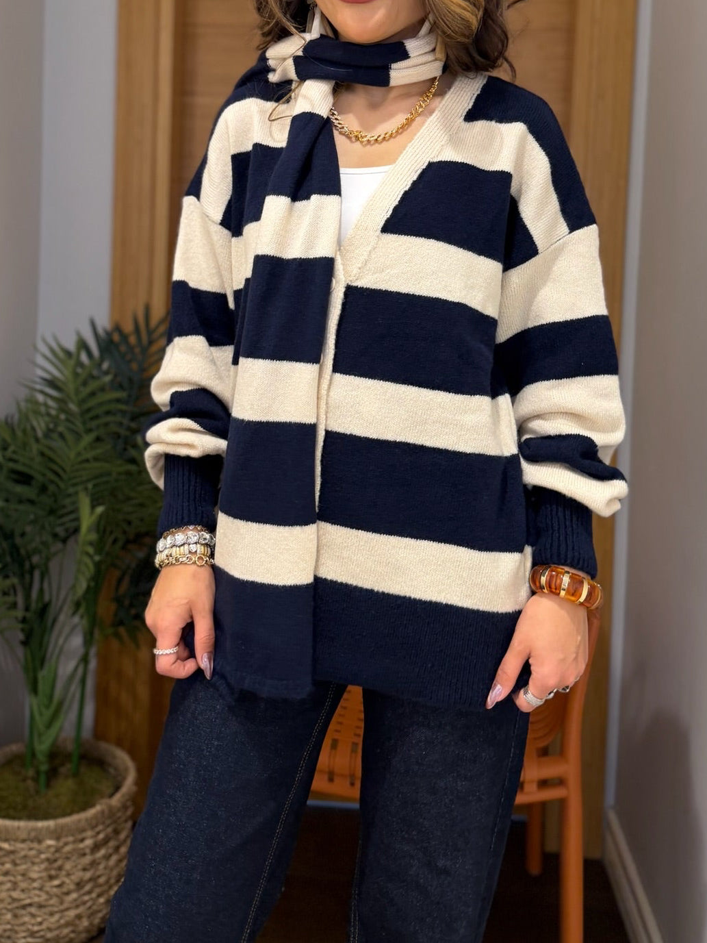 Atkı Dahil Çizgili Oversize Triko Hırka