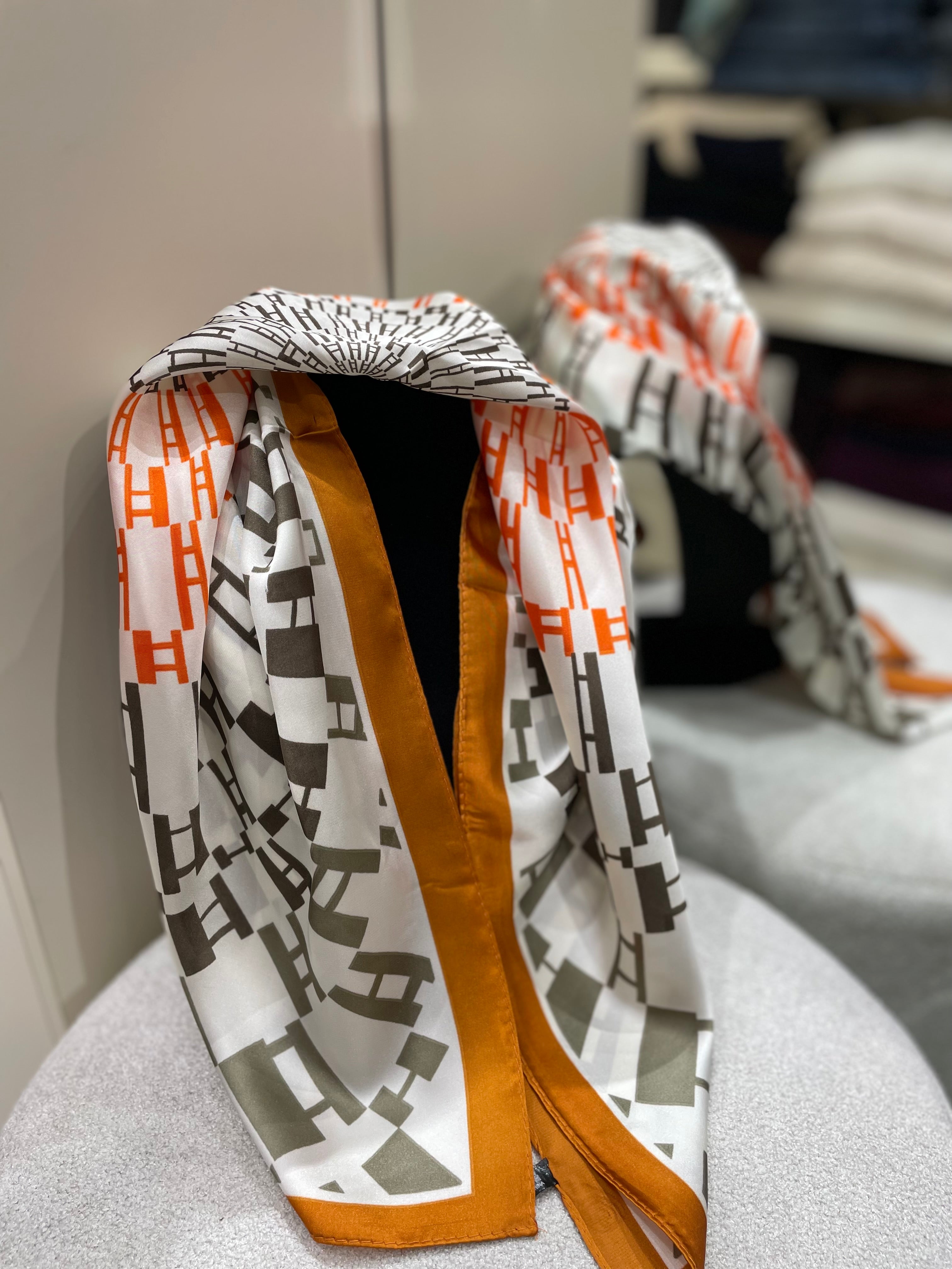 🧣 Desenli Şık Fular