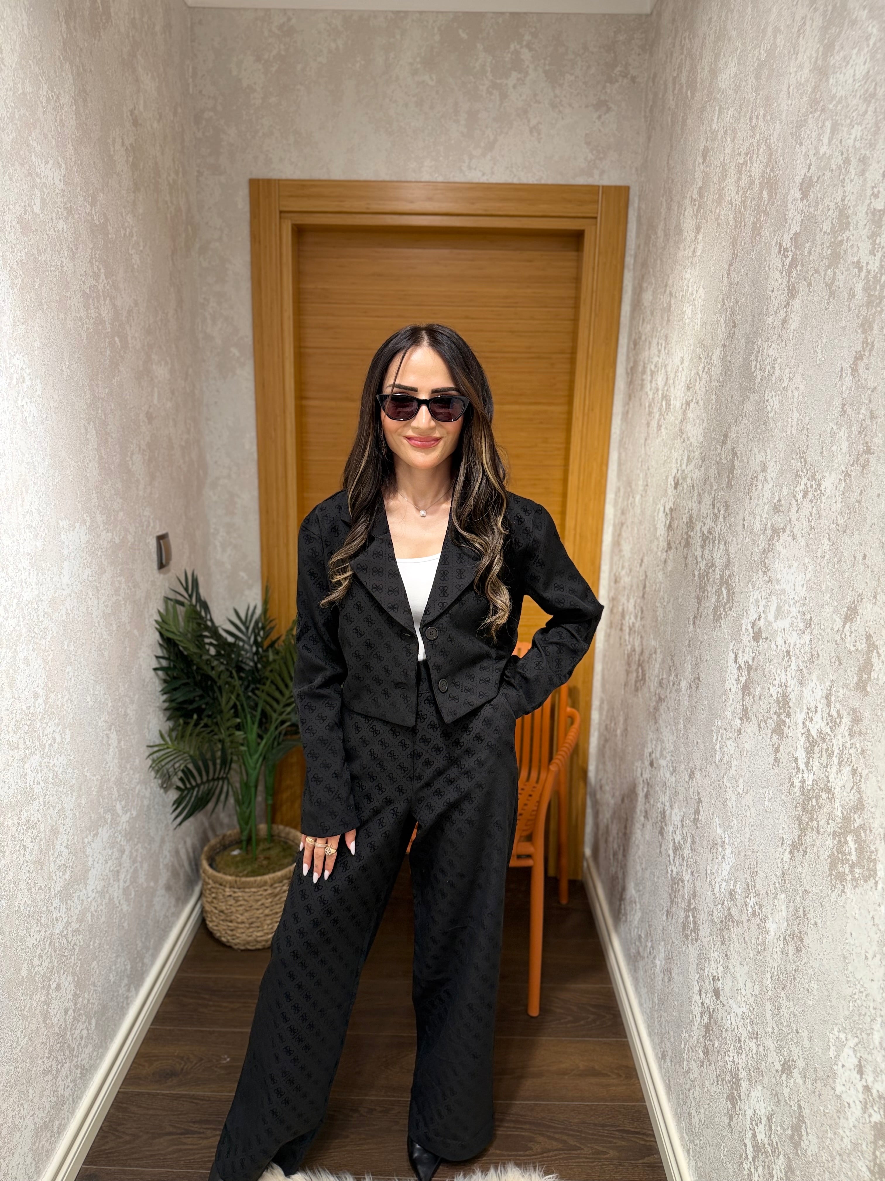 Guess Desen Dokulu Takım