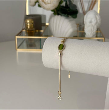 Minimal Yeşil Taşlı Gold Bileklik
