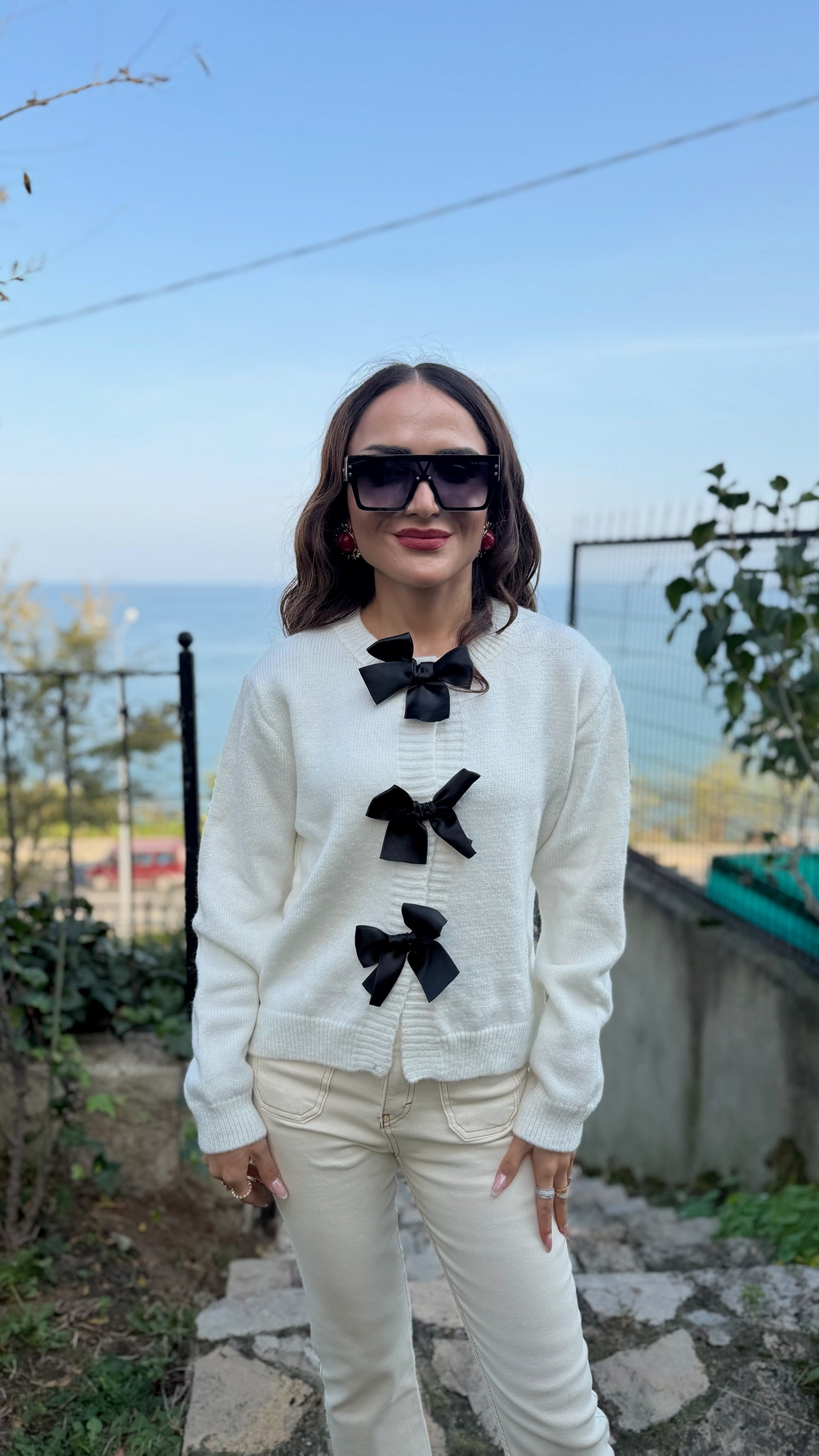 Fiyonk Detaylı Ekru Triko Hırka