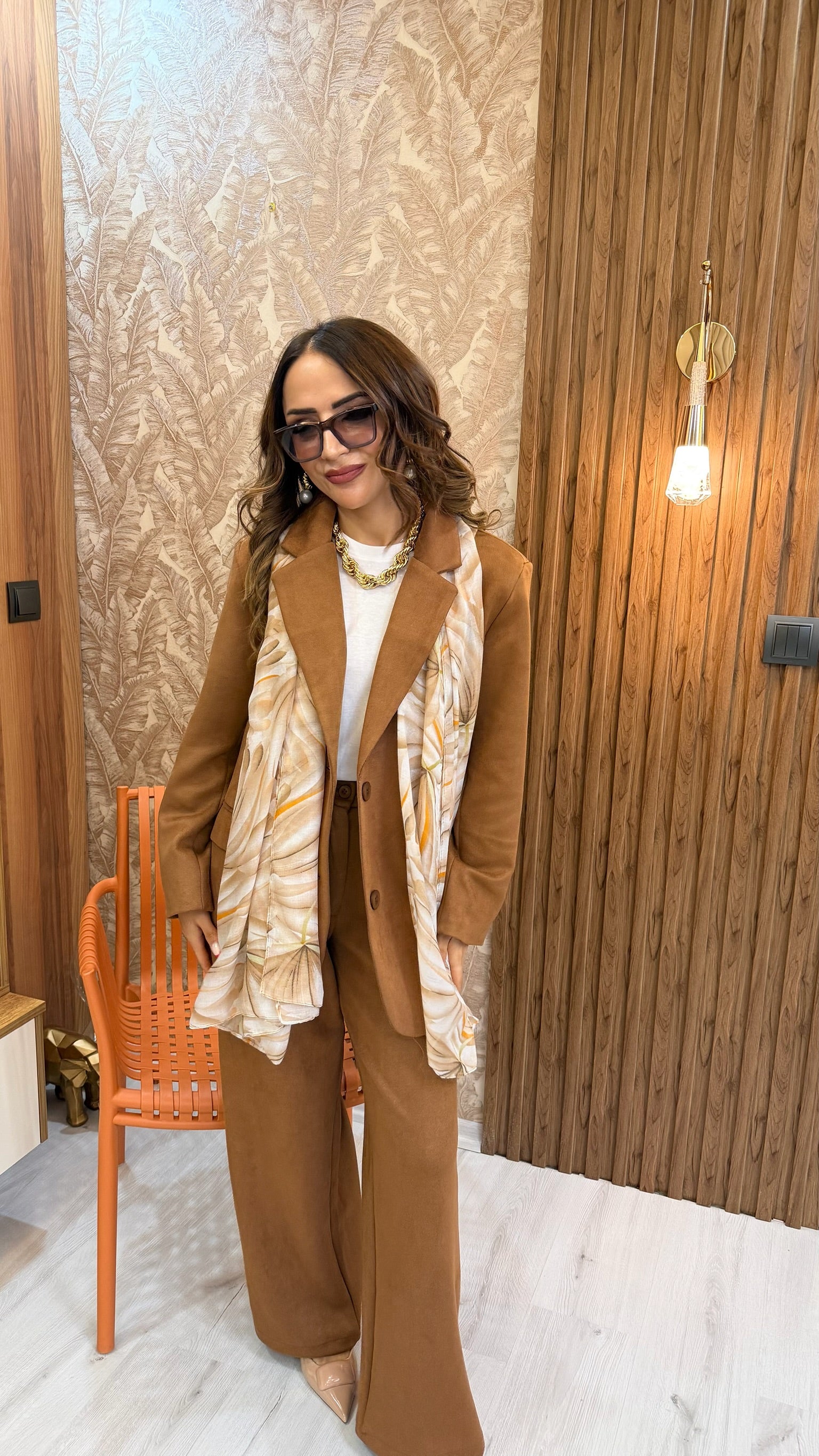 Desenli Detaylı Camel Ceket Pantolon Takımı