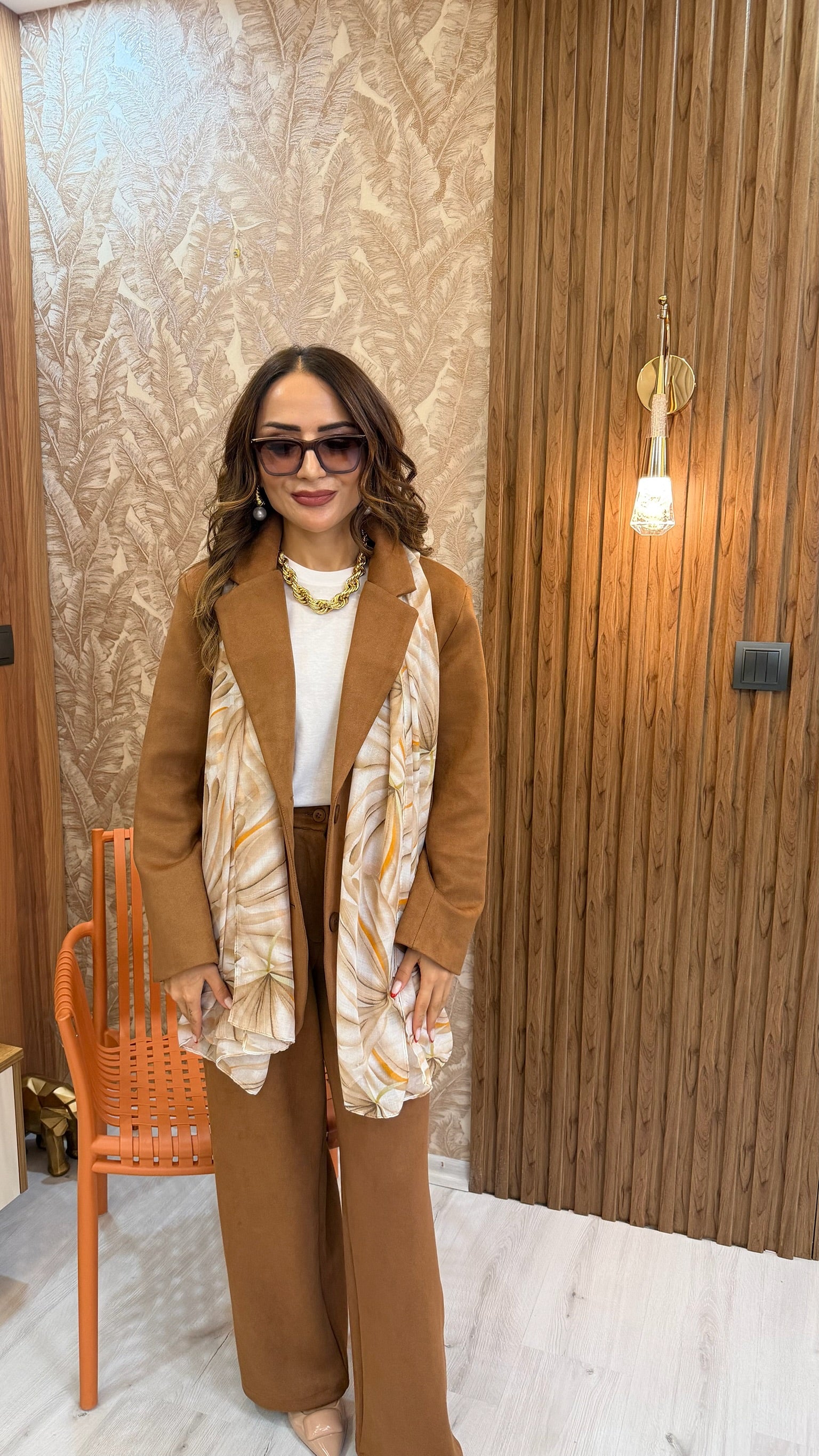 Desenli Detaylı Camel Ceket Pantolon Takımı