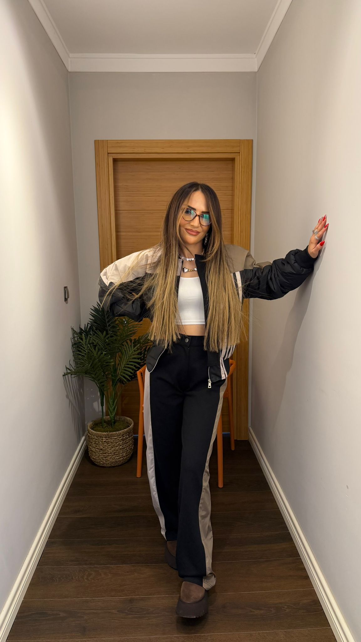 Siyah Şerit Detaylı Spor Takım
